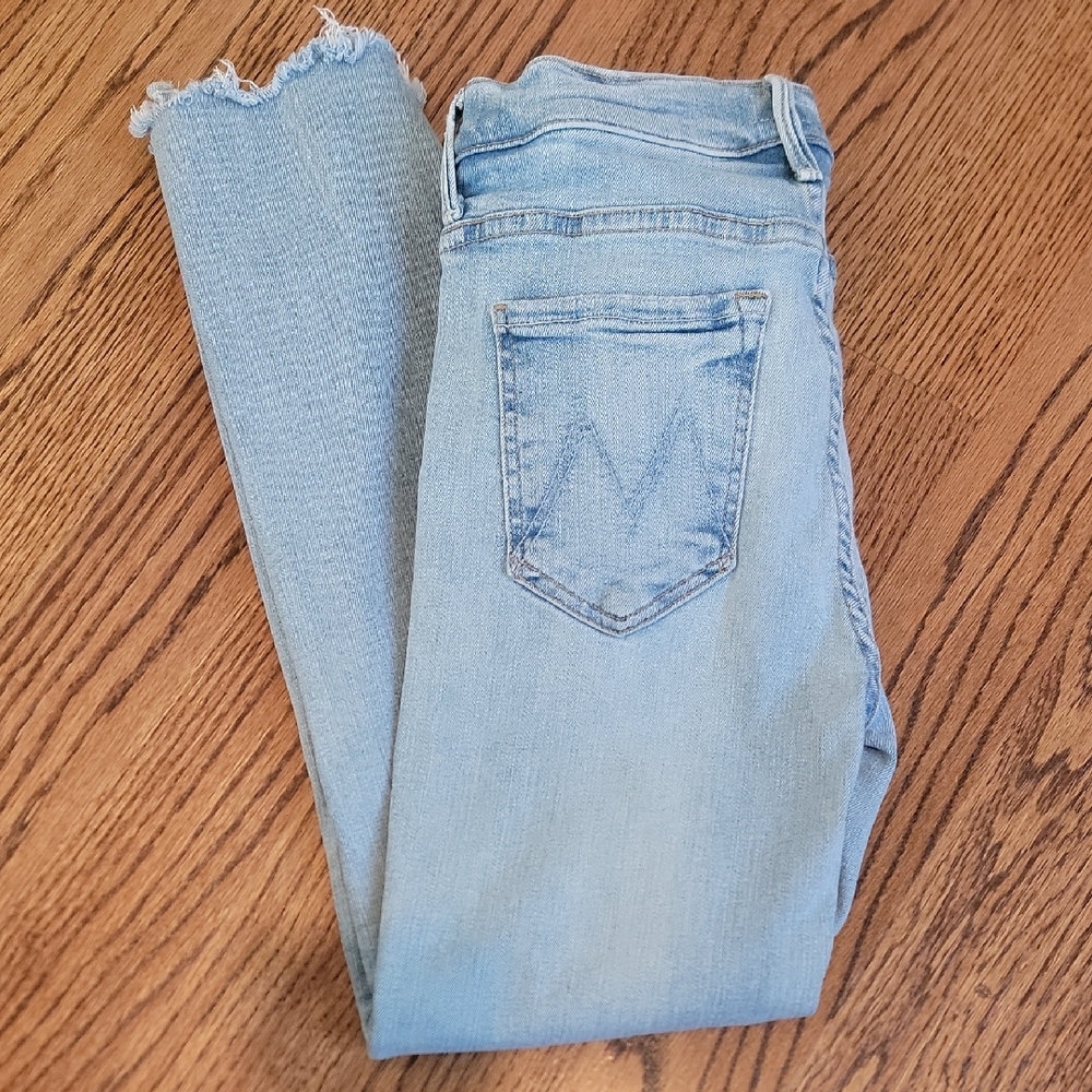 MOTHER “Like New” Light Blue Cropped Ankle Jeans